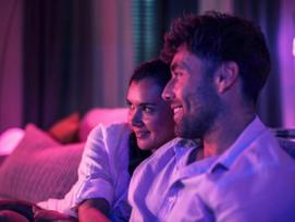 philips hue lightstrip gradient - LED juosta Philips Hue, 220 V, 19 W, įvairių spalvų - 9 nuotrauka