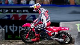 monster energy - Monster Energy Supercross 4 PS4 - 3 nuotrauka