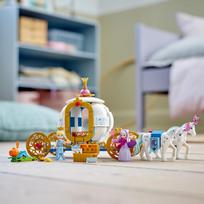 karietome - LEGO Disney Pelenės karališkoji karieta 43192 - 5 nuotrauka