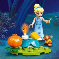 karietome - LEGO Disney Pelenės karališkoji karieta 43192 - 8 nuotrauka