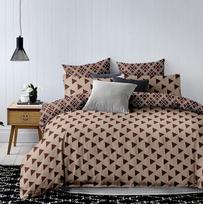 patalyne 155x220 - DecoKing Hypnosis Triangles Bedding Set Brown/Beige 155x220/80x80 - 2 nuotrauka