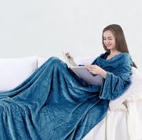 pledas su rankovemis - DecoKing Lazy Blanket Brown 170x200cm - 2 nuotrauka