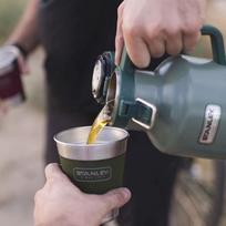 stanley classic legendary - Stanley Classic Vacuum Beer Growler 1.9l Green - 5 nuotrauka