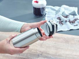 ml 350 gertuve - Leifheit Flip Insulated Mug 350ml Silver - 3 nuotrauka