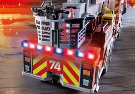 playmobil gaisrine - Konstruktorius Playmobil City Action Rescue Vehicles: Fire Engine With Tower Ladder, 113 vnt. - 4 nuotrauka