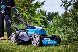 akumuliatorine savaeige vejapjove makita - Makita DLM532Z - 17 nuotrauka