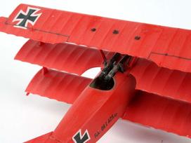 revell konstruktoriai - Revell Model Set Fokker DR1 1:72 64116R - 7 nuotrauka