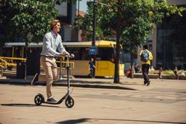 globber ultimum - Globber One NL 230 Scooter Titanium/Lead Grey - 5 nuotrauka