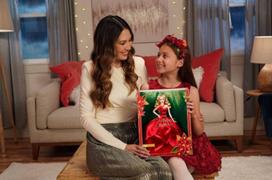 sukneles -  Barbie Holiday raudona suknele 2022 - 4 nuotrauka