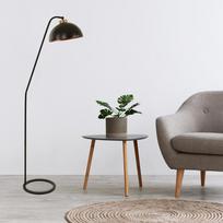 Opviq Grindų šviestuvas Delta Siyah Lambader Retro 3 başlıklı