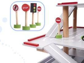 aiksteles parkingo - Lulilo medinė parkavimosi aikštelė - 3 nuotrauka