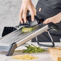 slicer pjaustykle -  King Hoff Mandoline Slicer, 140 mm - 3 nuotrauka