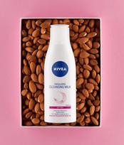 cleansing oil - NIVEA Gentle Cleansing Milk valomasis pienelis sausai odai - 200 ml. - 2 nuotrauka