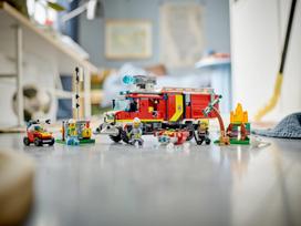 lego city sunkvezimis - LEGO City Ugniagesių vadavietės sunkvežimis 60374 - 7 nuotrauka