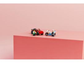 lego motociklas - LEGO City Policijos motociklo ir automobilio gaudynės 60392 - 8 nuotrauka