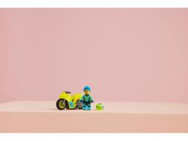 lego motociklas - LEGO City Kibernetinis kaskadinis motociklas 60358 - 8 nuotrauka