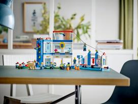 lego policija - LEGO City Policijos treniruočių akademija 60372 - 8 nuotrauka