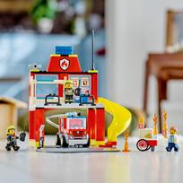 lego city - LEGO City Gaisrinė ir ugniagesių sunkvežimis 60375 - 7 nuotrauka