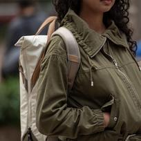 kuprine 20l - Peak Design backpack Everyday Totepack V2 20L, bone - 7 nuotrauka