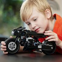 lego modeliai - LEGO Technic THE BATMAN – BATCYCLE 42155  - 8 nuotrauka