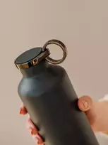 nerudijancio plieno puodelis - Išmanioji termo gertuvė Equa Smart Dark Grey, 680 ml - 3 nuotrauka