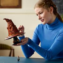 talkas - LEGO Harry Potter Kalbanti Paskirstymo kepurė 76429 - 7 nuotrauka