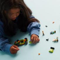 lego city - LEGO City Žalias lenktyninis automobilis 60399 - 9 nuotrauka