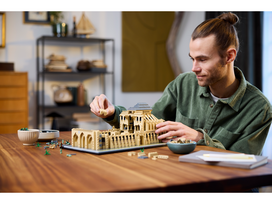legajos - LEGO Notre-Dame de Paris 21061 - 5 nuotrauka