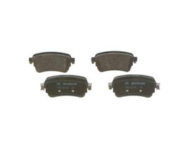 BOSCH 0 986 424 437 Brake pad set
