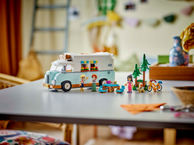 nameliai ant rats - LEGO® Friends Friendship Camper Van Adventure 42663, 778 vnt. - 5 nuotrauka