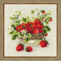 RIOLIS - Create It Yourself - Siuvinėjimo rinkinys „Sodo braškės“ 1449 (30x30 cm)