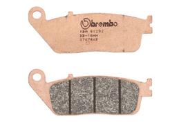 Stabdžių trinkelės 07074XS BREMBO medžiaga sinter-sg, paskirtis motoroleriai Tinka BMW