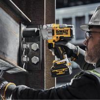 akumuliatoriu pakrovejas - DeWalt DCF961NT-XJ; 18 V (be akumuliatoriaus ir pakrovėjo) - 4 nuotrauka