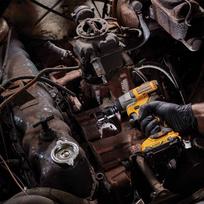 smuginis verzliasukis 12v - DeWalt DCF902D2-QW; 12 V; 2x2,0 Ah akum. - 3 nuotrauka