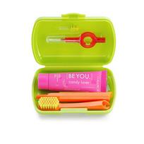 curaprox rinkinys - CURAPROX TRAVEL SET, kelioninis dantų priežiūros rinkinys, žalias - 1 nuotrauka