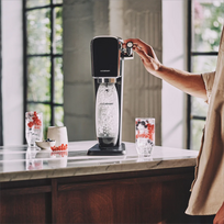 sodastream schwip - SodaStream Art, Juodas + buteliukas SodaStream, 1l, Metalinis + Schwip Schwap Zero SodaStream sirupas, 440ml - 5 nuotrauka