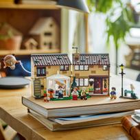 privet drive lego - LEGO Harry Potter Ligustrų gatvė: tetos Mardžės rodos 76451 - 6 nuotrauka
