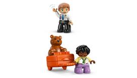 legajos - LEGO DUPLO Town First Time at the Airport 10443 - 7 nuotrauka
