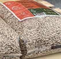 palete - Medžio granulės Sertifikuotos EnPlus A1 (6mm), paletė (65vnt x 15kg) - 975kg - 2 nuotrauka