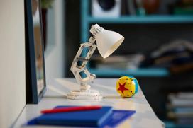 lego disney - LEGO IDEAS Disney Pixar Luxo Jr. 21357 - 10 nuotrauka