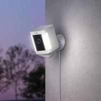 ring kamera - Amazon Ring Spotlight Cam Plus Plug-In Balta (White) 8SH1S2-WEU0 - 2 nuotrauka