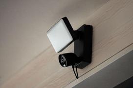lauko prozektorius philips - Philips Hue Secure Prožektorius Kamera 1080p Juodas (Black) - 2 nuotrauka