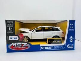 msz audi a7 - MSZ automobilio modelis Audi Q7, 1:24, balta (White) - 1 nuotrauka