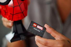 lego spider - LEGO Marvel kaukė Raudona – Žmogus-voras 76285 - 7 nuotrauka
