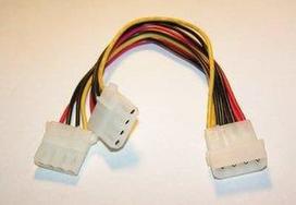 Sharkoon splitter 1x Molex - 2x Molex