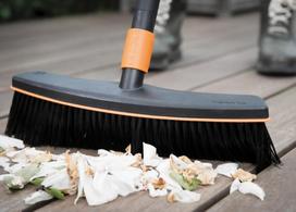 kiemo sepetys fiskars - Šepetys Fiskars QuikFit 135533, 38 cm - 3 nuotrauka