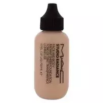 makiazio - MAC Studio Radiance veido ir kūno makiažo pagrindas Radiant Sheer Foundation, N7, 50 ml - 2 nuotrauka