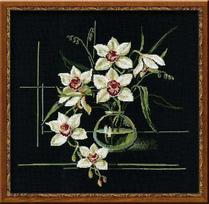 RIOLIS – Create It Yourself – Siuvinėjimo rinkinys „Baltos orchidėjos“ 941 (40x40 cm)