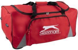Slazenger Kelioninis sportinis krepšys su ratukais, Raudonas (Red)