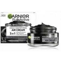 Garnier Pure Active AHA + BHA Charcoal Daily Mattifying Air Cream matinį efektą suteikiantis veido kremas - 50 ml.